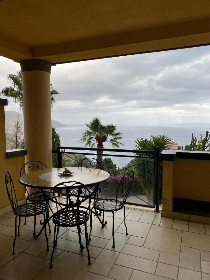 Taormina Bella Vista Apartment In Center With Pool By Taormina Holidays 외부 사진